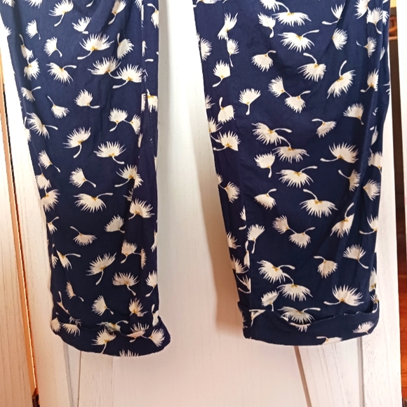 FINAL SALE! Old Navy Blue & White Dandelion Print Jumpsuit - S - Picture 10 of 11
